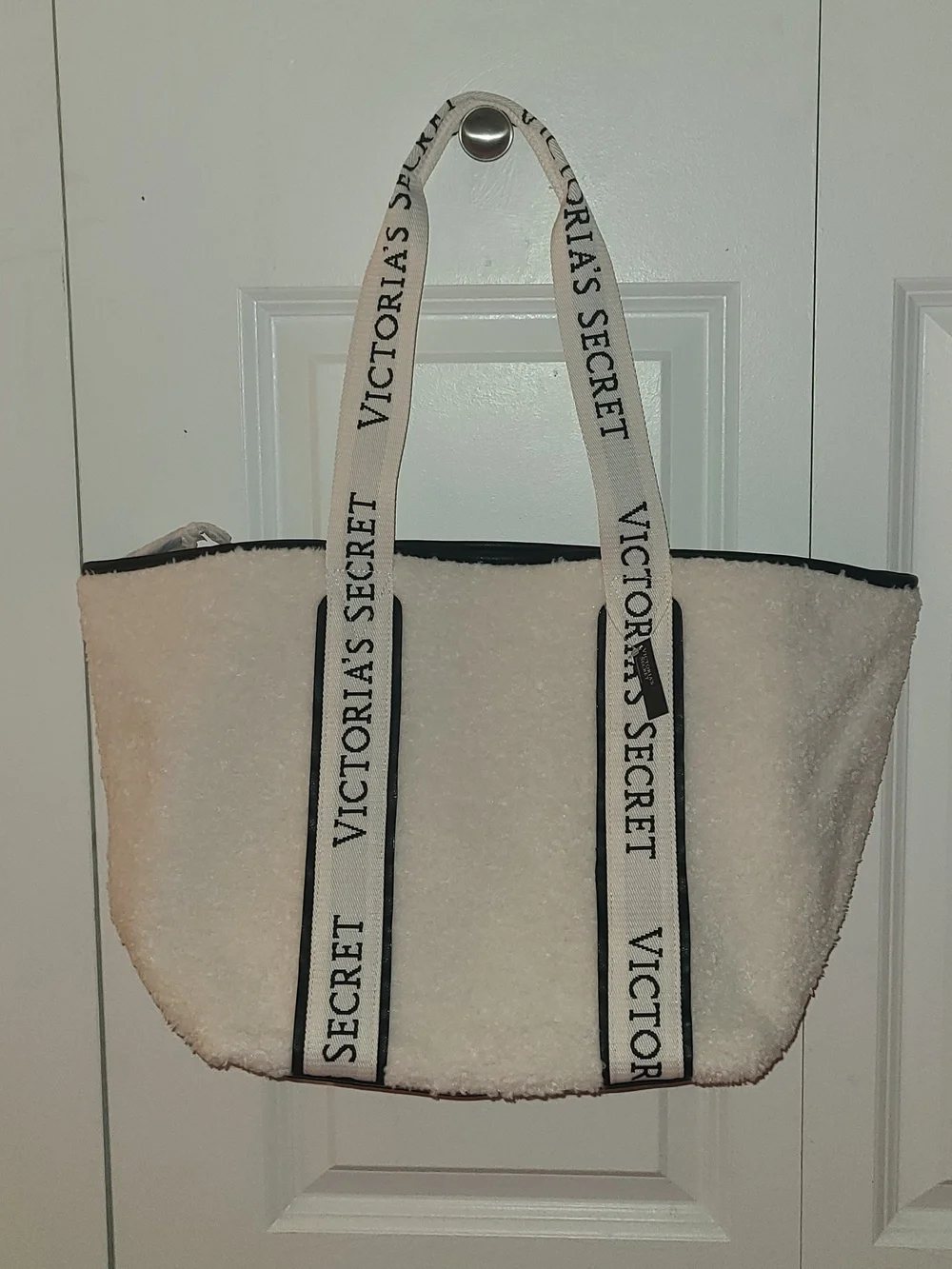 Victoria's Secret Cream Sherpa Tote NWT - Picture 4 of 6